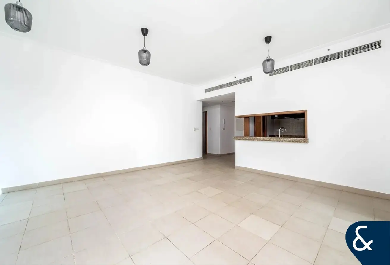 135154377 - Property Main Image