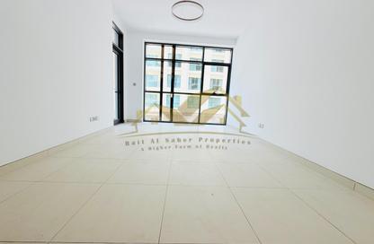 Apartment - 1 Bedroom - 2 Bathrooms for rent in Jumeirah Garden City - Al Satwa - Dubai