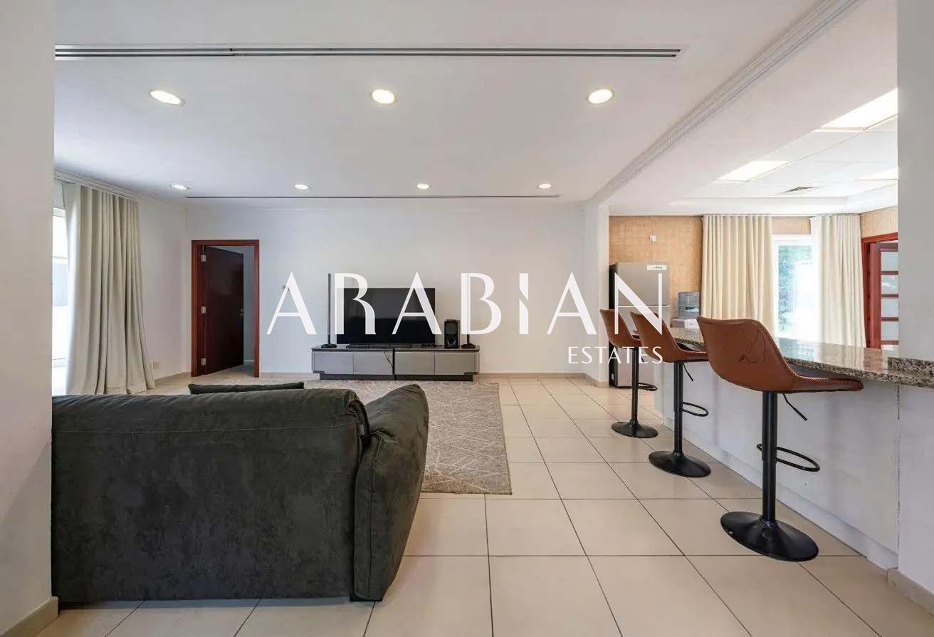 Vacant | Spacious Plot | Upgraded photo 18