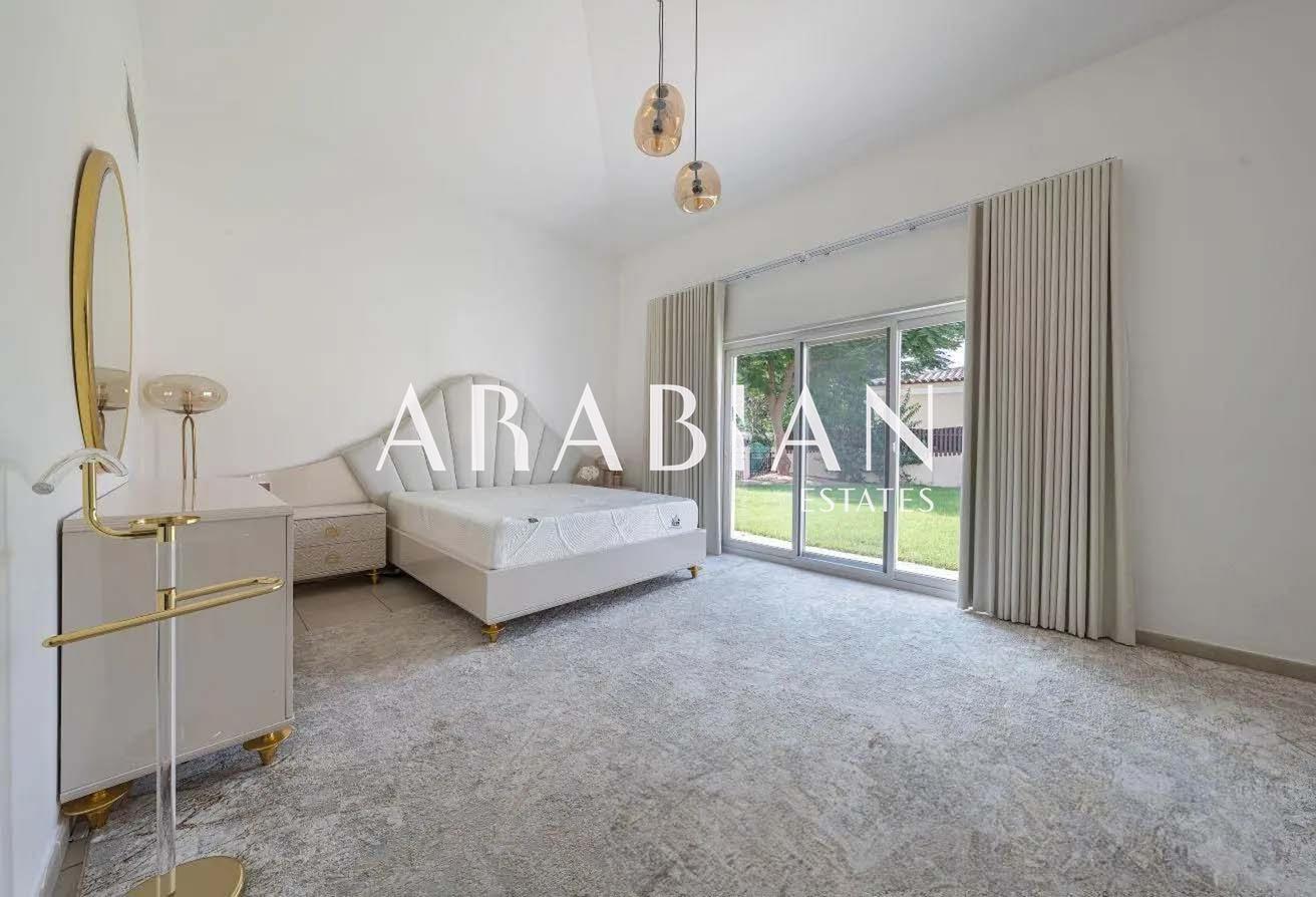 Vacant | Spacious Plot | Upgraded photo 7