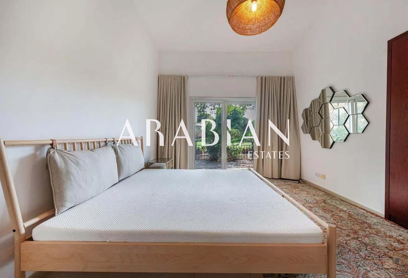 Vacant | Spacious Plot | Upgraded photo 4