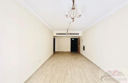 Apartment - 1 Bedroom - 2 Bathrooms for rent in Muwaileh 29 Building - Muwaileh - Sharjah