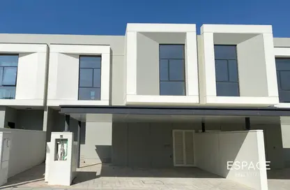 تاون هاوس - 3 غرف نوم - 5 حمامات للايجار في مروج الفرجان شرق - مروج الفرجان - الفرجان - دبي
