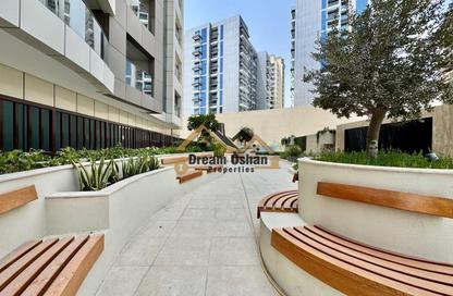 Apartment - 2 Bedrooms - 3 Bathrooms for rent in Al Marzooqi Tower - Al Jaddaf - Dubai