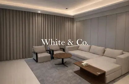 شقة - غرفة نوم - 2 حمامات للبيع في برج النبلاء - الخليج التجاري - دبي