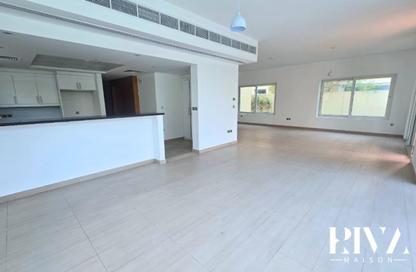 Villa - 4 Bedrooms - 3 Bathrooms for rent in Jumeirah Park - Dubai