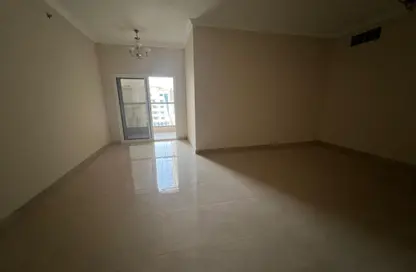 Apartment - 2 Bedrooms - 3 Bathrooms for rent in Al Qulaya'ah - Al Sharq - Sharjah
