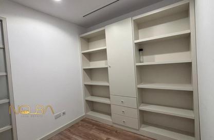 Office Space - Studio - 1 Bathroom for rent in The Regal Tower - Business Bay - Dubai