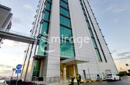 Apartment - 2 Bedrooms - 3 Bathrooms for rent in RAK Tower - Marina Square - Al Reem Island - Abu Dhabi