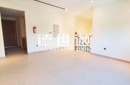Villa - 3 Bedrooms - 4 Bathrooms for rent in District 7 - Jumeirah Park - Dubai