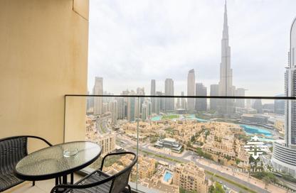 Apartment - 2 Bedrooms - 3 Bathrooms for rent in Burj Royale - Downtown Dubai - Dubai