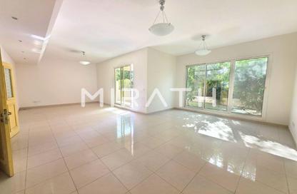 Villa - 3 Bedrooms - 4 Bathrooms for rent in Umm Suqeim 2 Villas - Umm Suqeim 2 - Umm Suqeim - Dubai