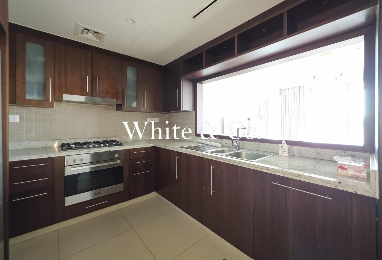 Full Burj View | Furnished | Large Layout photo 8
