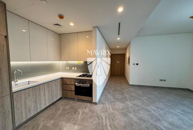 Multiple Options | High Floor | Ready To Move