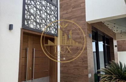 Villa - 4 Bedrooms - 7 Bathrooms for sale in West Yas - Yas Island - Abu Dhabi