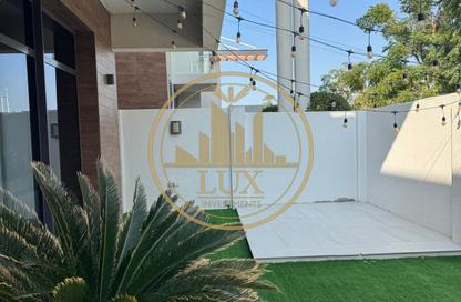 Villa - 4 Bedrooms - 7 Bathrooms for sale in West Yas - Yas Island - Abu Dhabi