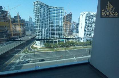 Apartment - 1 Bedroom - 2 Bathrooms for rent in SOL Bay - Business Bay - Dubai