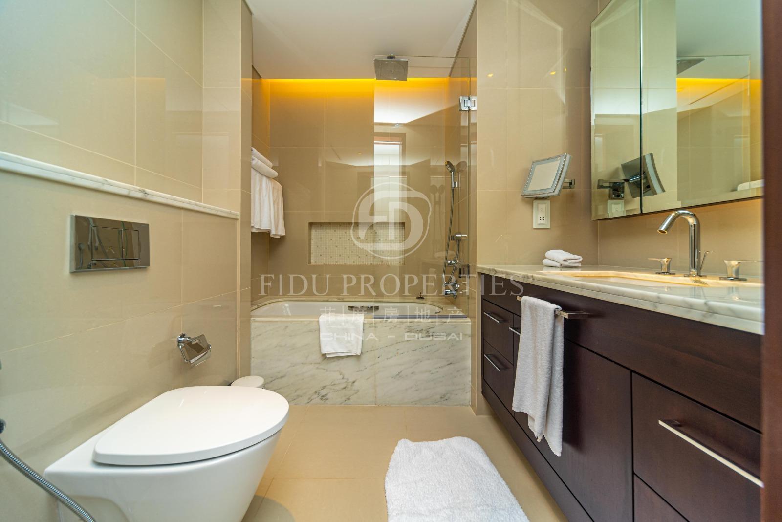 Full Burj Khalifa View | Luxury 2-Bedroom | Vacant