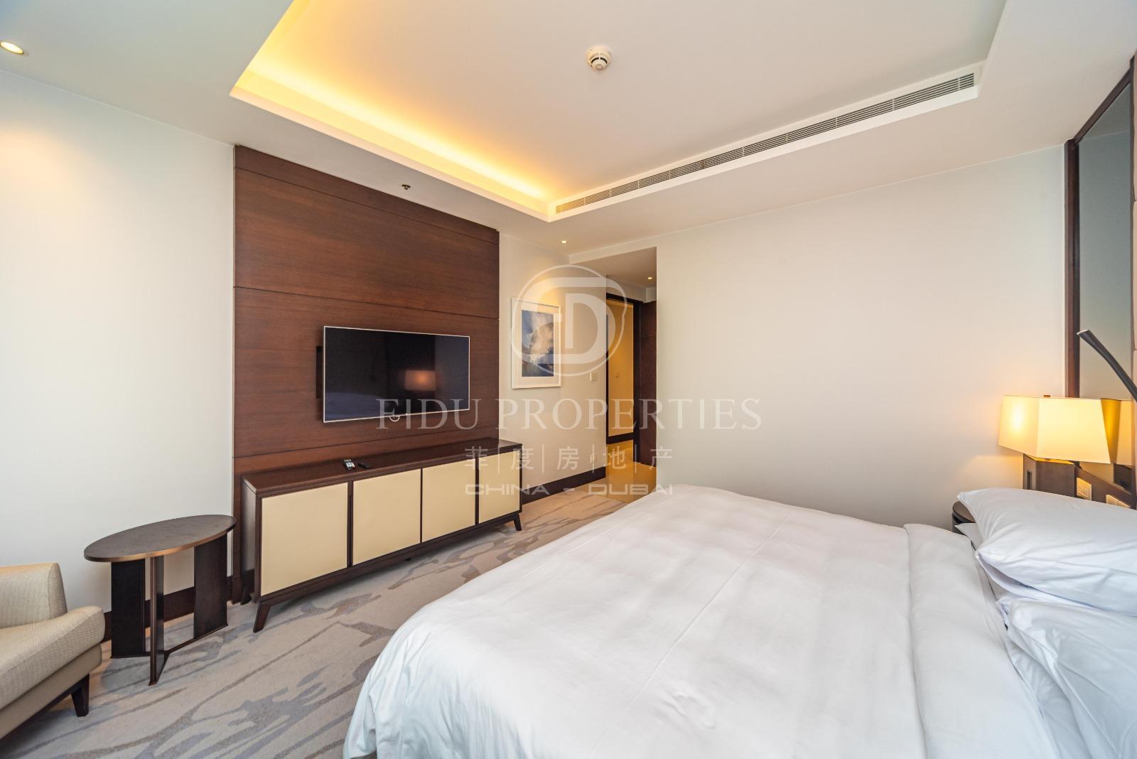 Full Burj Khalifa View | Luxury 2-Bedroom | Vacant