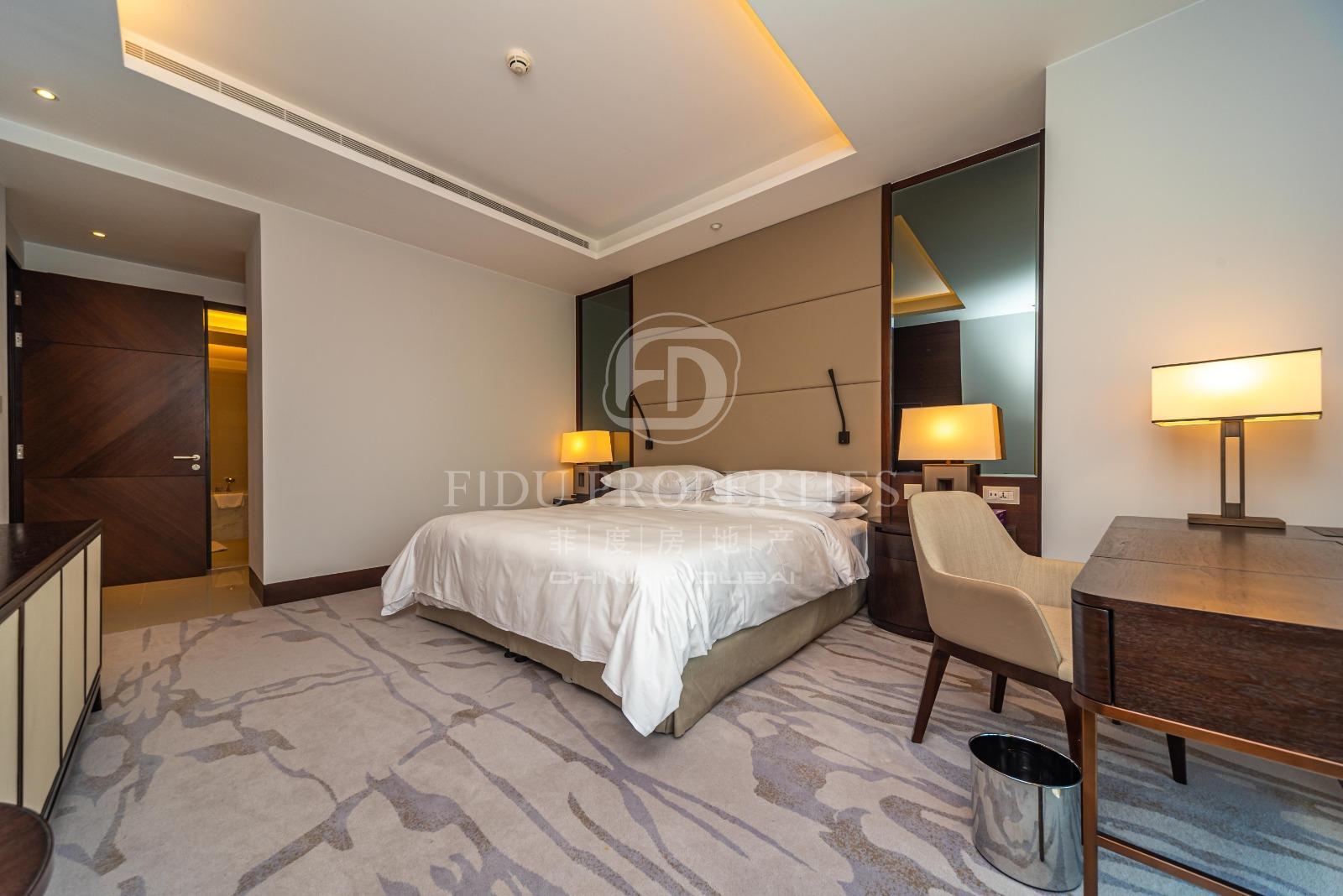 Full Burj Khalifa View | Luxury 2-Bedroom | Vacant