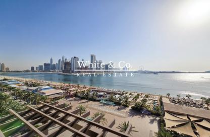 Apartment - 4 Bedrooms - 6 Bathrooms for sale in The Fairmont Palm Residence South - The Fairmont Palm Residences - Palm Jumeirah - Dubai
