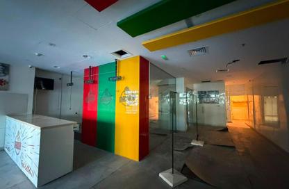Retail - Studio - 1 Bathroom for rent in Bay Central 3 - Dubai Marina - Dubai