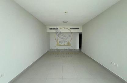 Apartment - 2 Bedrooms - 3 Bathrooms for rent in Al Khan Corniche - Al Khan - Sharjah