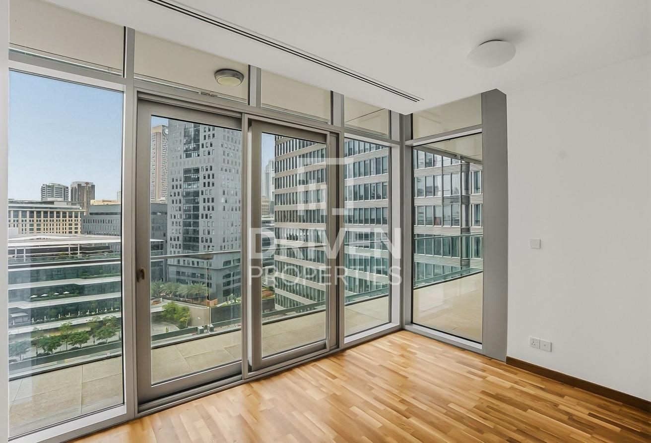 Spacious Upgraded Apartment | DIFC Views photo 10