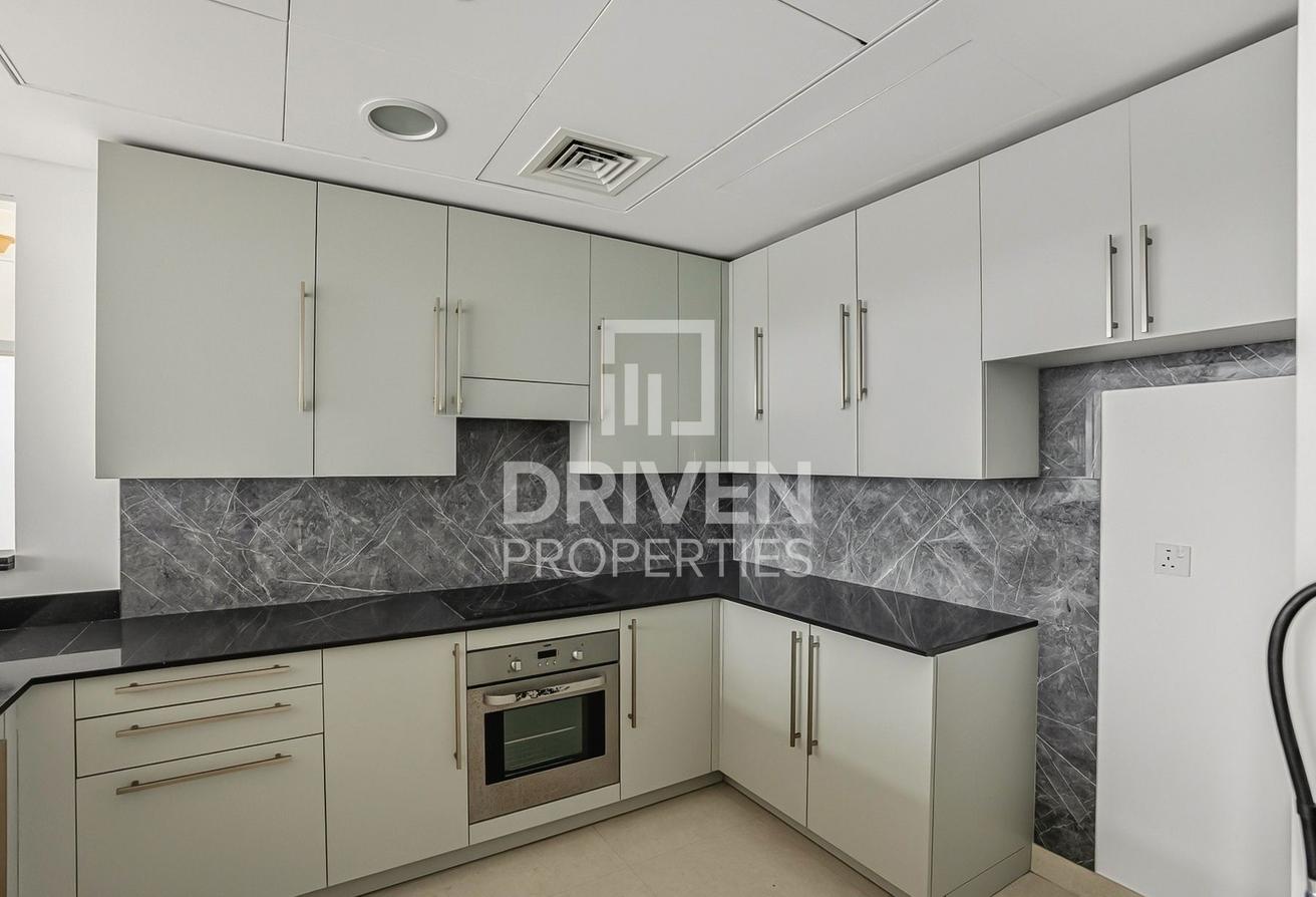 Spacious Upgraded Apartment | DIFC Views photo 5