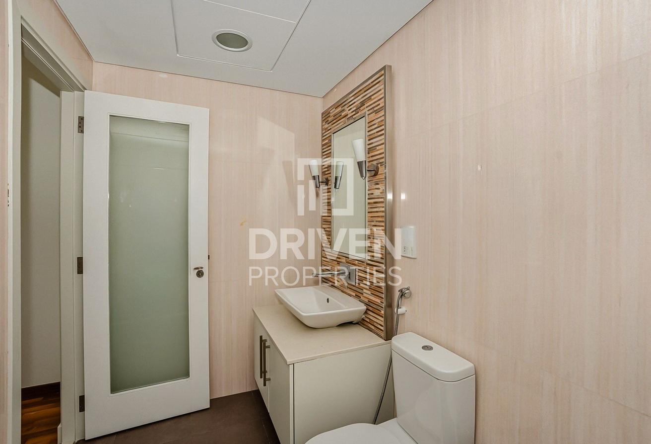 Spacious Upgraded Apartment | DIFC Views photo 12