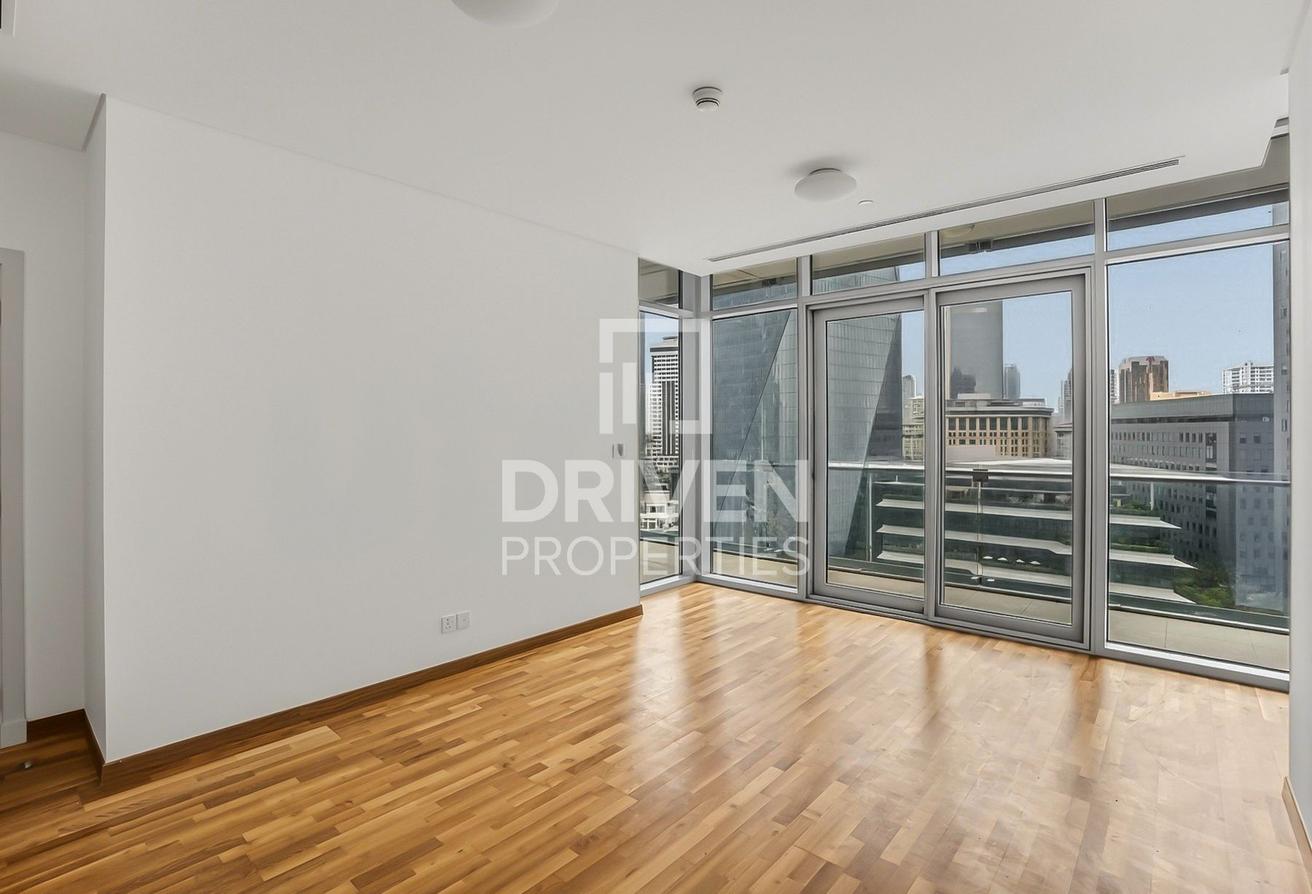Spacious Upgraded Apartment | DIFC Views photo 6