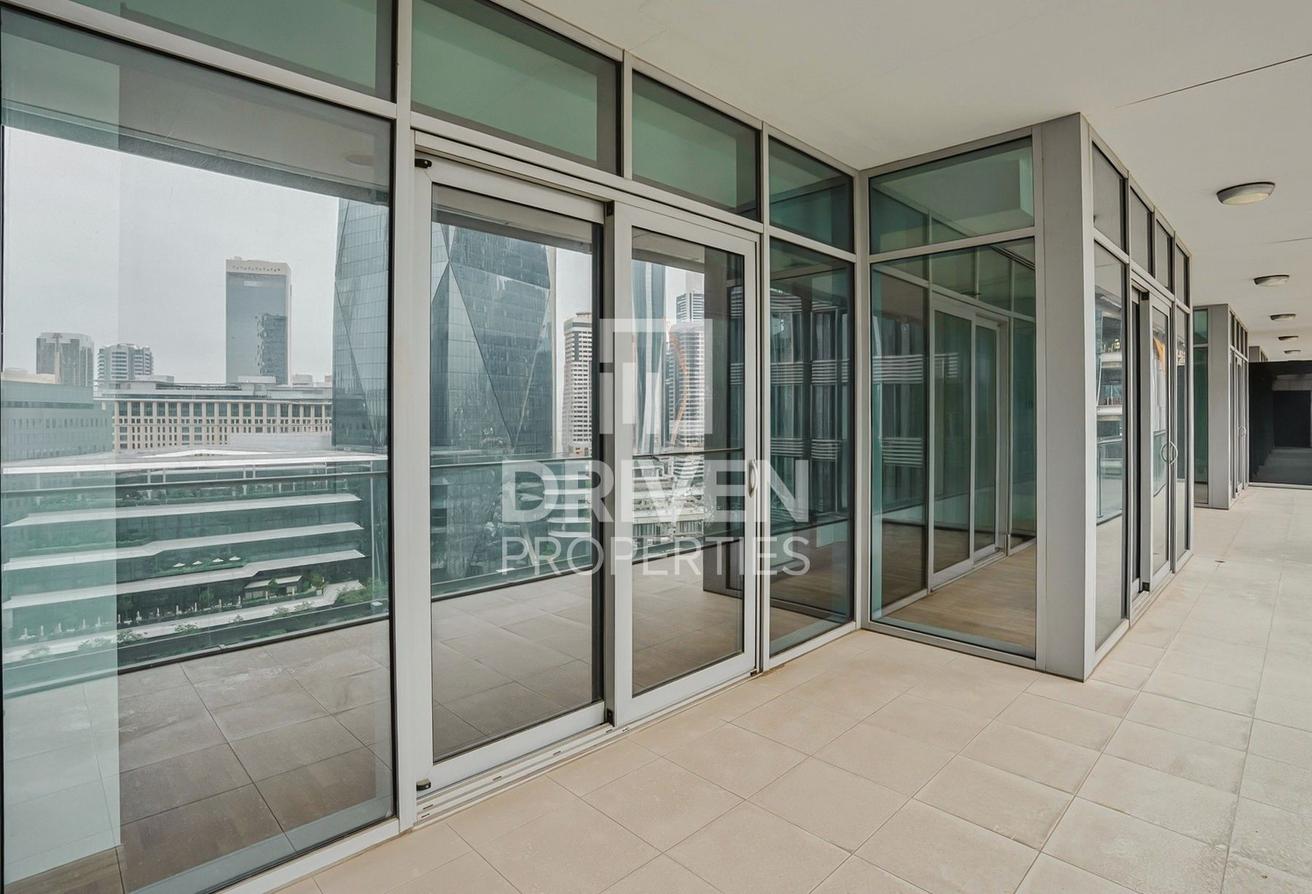 Spacious Upgraded Apartment | DIFC Views photo 14