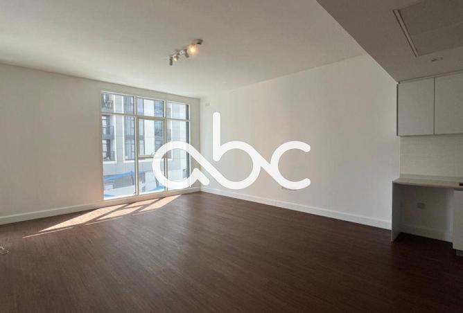92703105 - Property Image 3