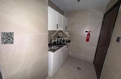 Apartment - Studio - 1 Bathroom for rent in Al Mowaihat 3 - Al Mowaihat - Ajman Apartment - Studio - 1 Bathroom for rent in Al Mowaihat 3 - Al Mowaihat - Ajman