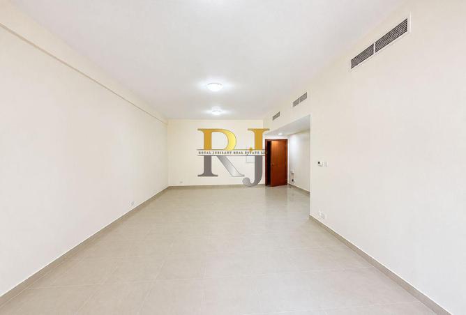 103690406 - Property Image 3