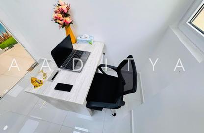 Office Space - Studio - 1 Bathroom for rent in Horizone Building - Port Saeed - Deira - Dubai