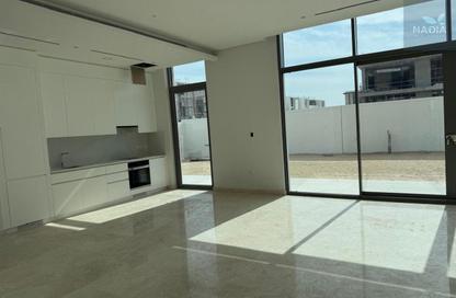 Villa - 4 - 6 for sale in Opal Gardens - District 11 - Mohammed Bin Rashid City - Dubai