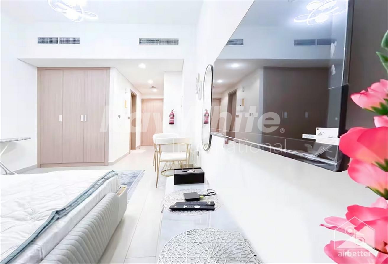 Modern Studio | Fully Furnished | Spacious Layout photo 10