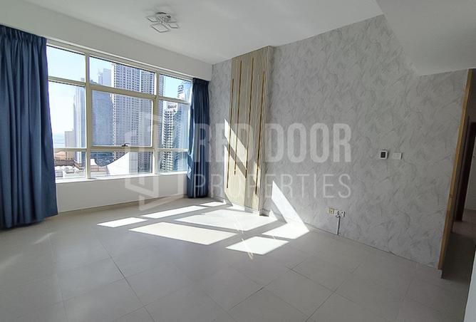 Spacious 2BR | Prime Marina Living | Bright Unit — photo 2