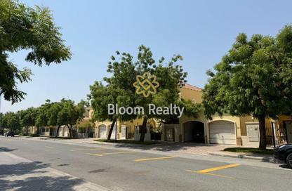 Villa - 3 Bedrooms - 3 Bathrooms for rent in District 5 - Jumeirah Park - Dubai