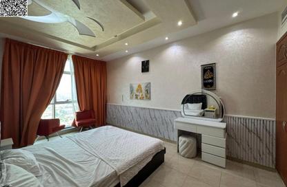 Apartment - 2 Bedrooms - 2 Bathrooms for rent in Corniche Tower - Ajman Corniche Road - Ajman