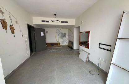 Apartment - 2 - 3 for rent in Al Majaz 2 - Al Majaz - Sharjah