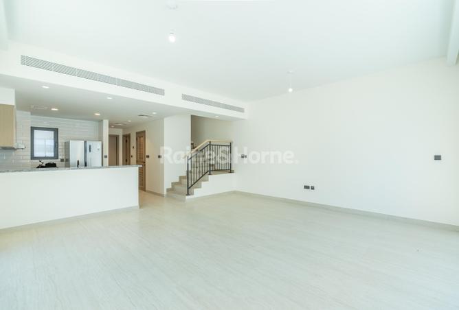 98709797 - Property Image 3
