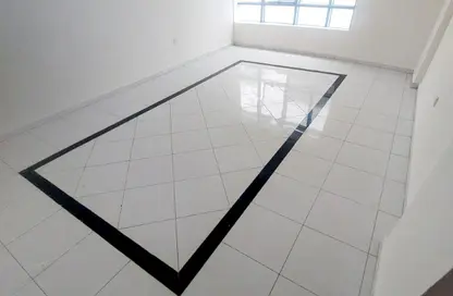 Apartment - 2 Bedrooms - 2 Bathrooms for rent in Al Khan Corniche - Al Khan - Sharjah