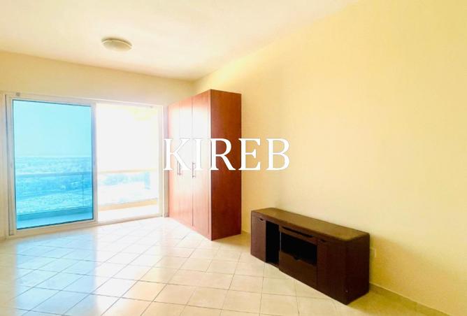 74260109 - Property Image 2