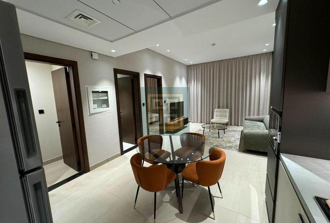 Elegant Fully Furnished 1BR | Spacious Layout photo 2