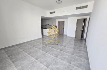 Apartment - 3 Bedrooms - 4 Bathrooms for rent in Marah Building - International City Phase 2 - Al Warsan 4 - Al Warsan - Dubai