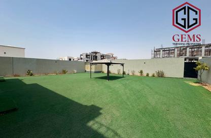 Villa - 5 Bedrooms - 6 Bathrooms for rent in Al Aweer 1 - Al Aweer - Dubai