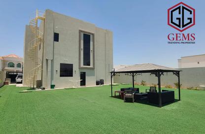 Villa - 5 Bedrooms - 6 Bathrooms for rent in Al Aweer 1 - Al Aweer - Dubai Villa - 5 Bedrooms - 6 Bathrooms for rent in Al Aweer 1 - Al Aweer - Dubai