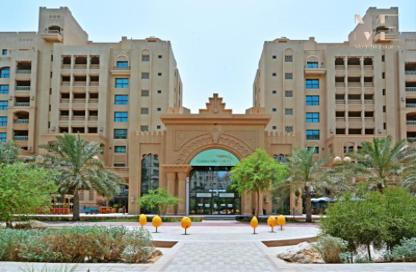 Apartment - 2 - 4 for rent in Golden Mile 9 - Golden Mile - Palm Jumeirah - Dubai
